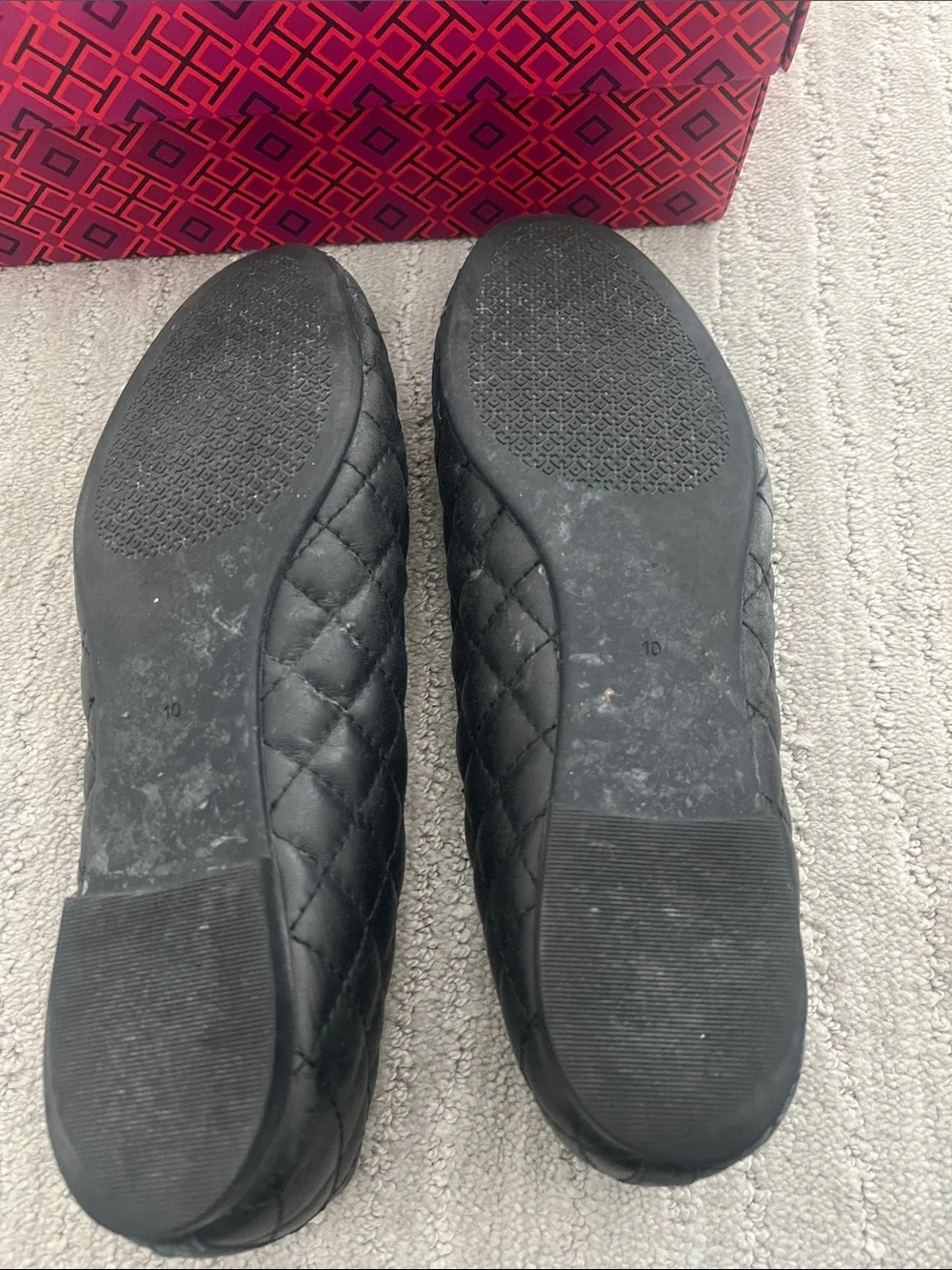 VGUC Tory Burch Black Quilted Leather Ballet Flats with Gold Logo Accent